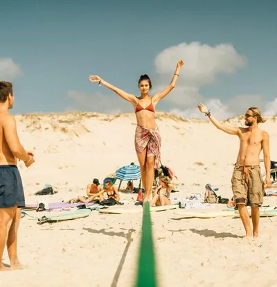 Surfcamps für Alleinreisende