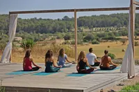 Yoga Retreat mit Weitblick: Erlebe die Idylle im Herzen Mallorcas